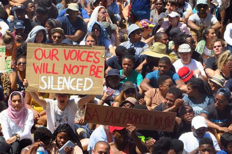 Die FeesMustFall Bewegung - Ein Sturm gegen Ungleichheit und die koloniale Vergangenheit Südafrikas